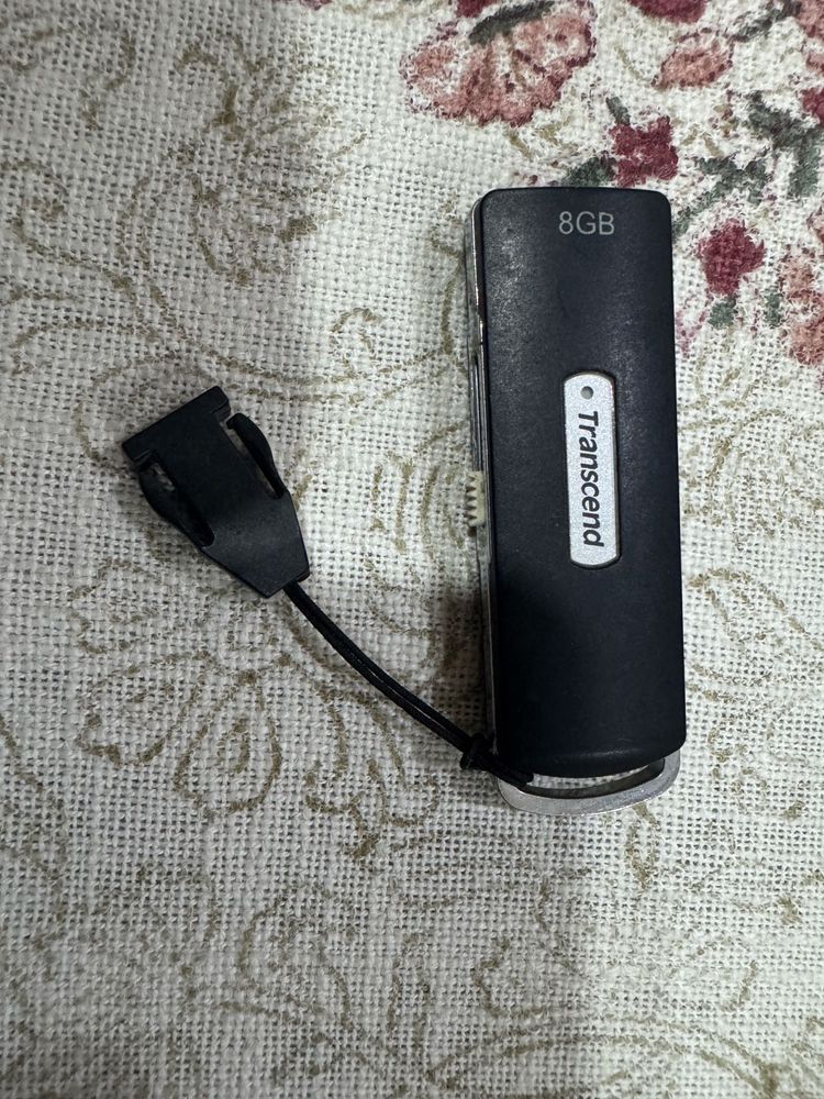 Transcend 8GB And Kingston 8 GB Pen drive