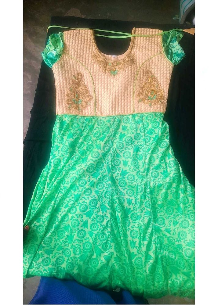 Elegant Green Kurta Set