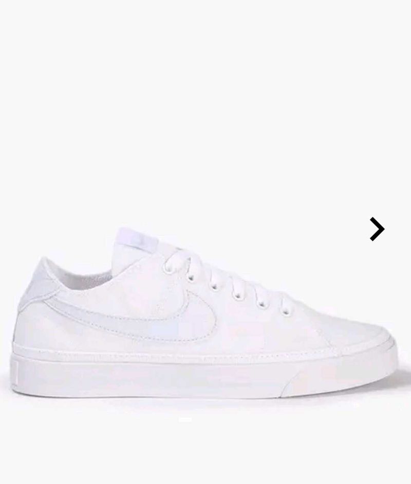 Nike White Sneakers( ORIGINALS )