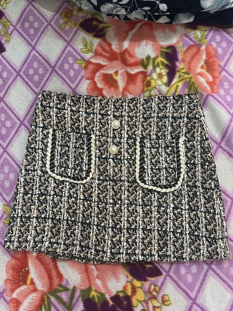 Chic Tweed Mini Skirt 🔥❤️