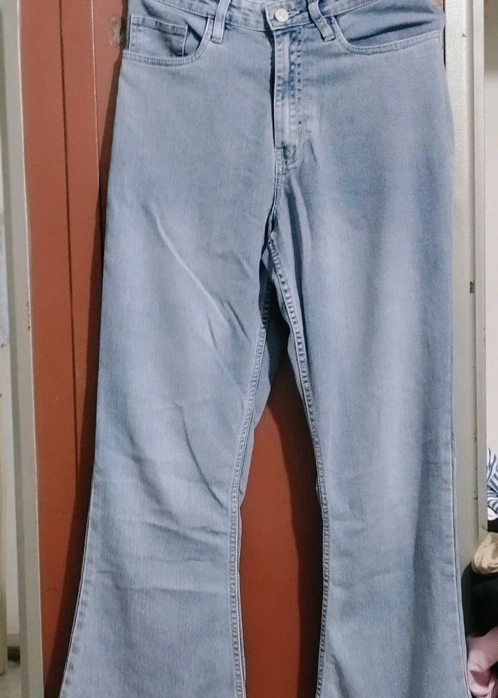 Stylish Light Blue Boot Cut Jeans – Great Fit &amp; Tr