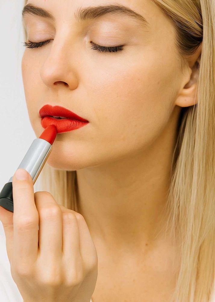 pack of 5 Classic  Lipstick...