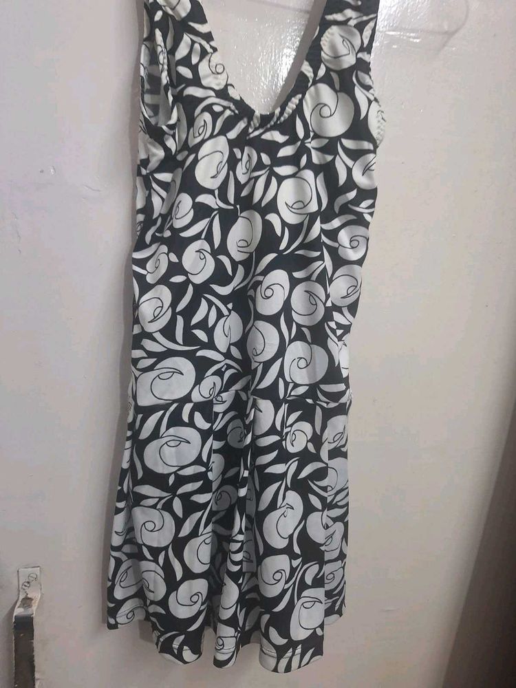 Floral Print Sleeveless swimming costume