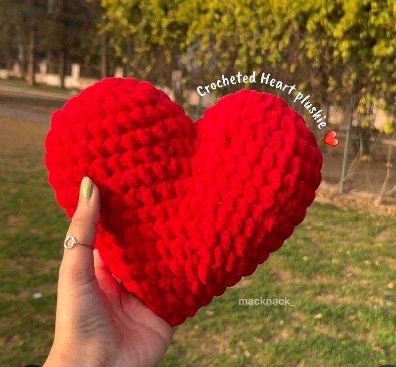 Crochet Valentine&#39;s Heart