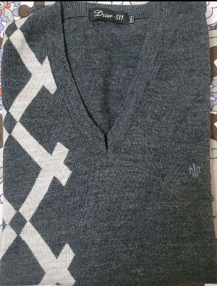 Grey coloured sweater