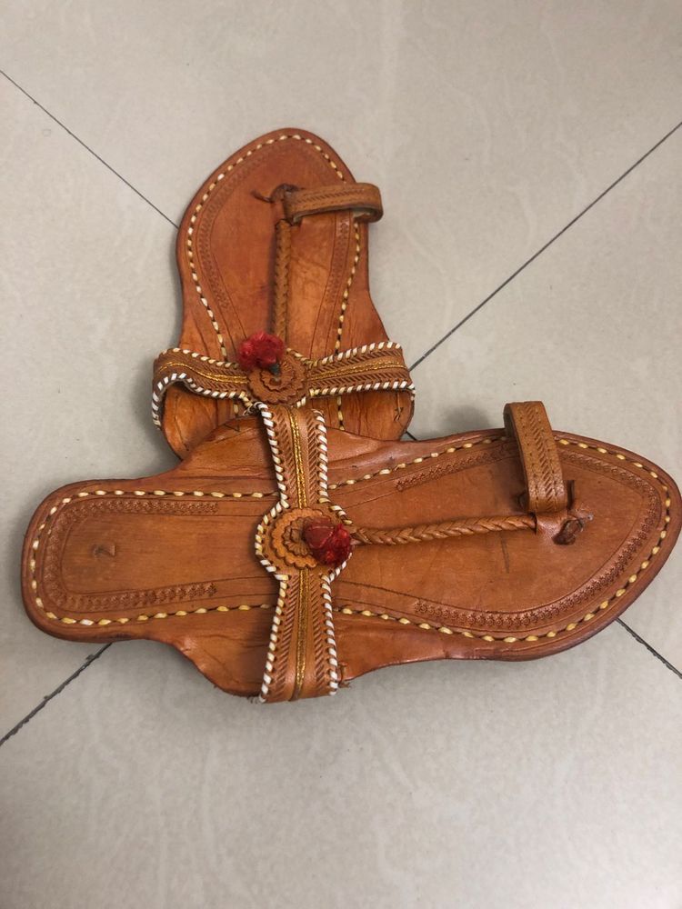 New Kolhapuri Chappal