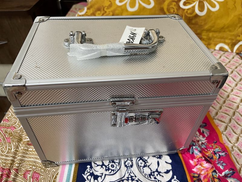 Nykaa Make Up Kit