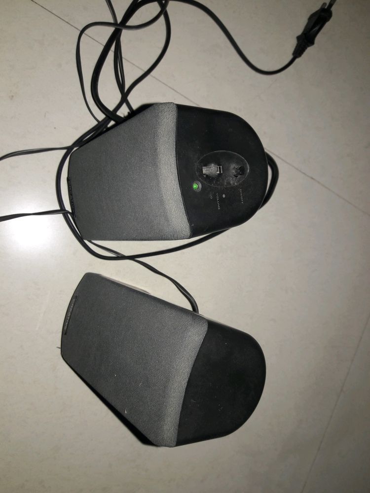 CREATIVE SPEAKER