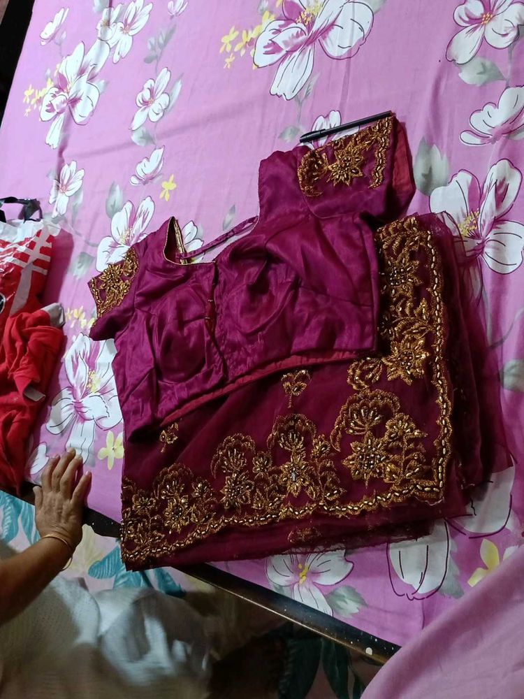Elegant Maroon Saree with Blouse