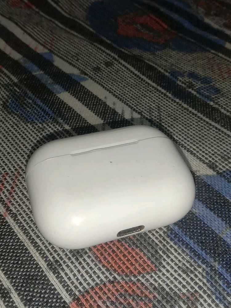 AirPods White Colour
