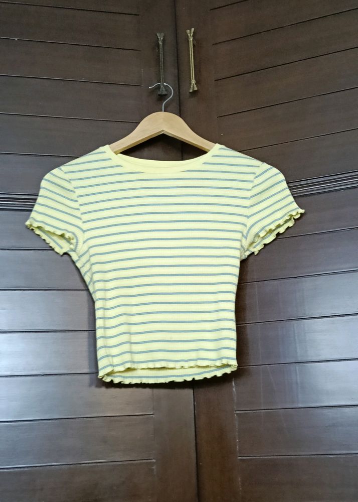 Uniqlo Women Yellow Ribbed Striped Crop Top