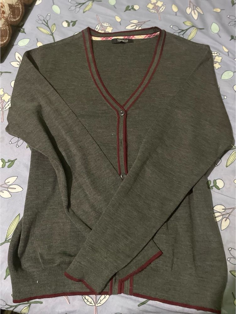 Stylish Grey Cardigan