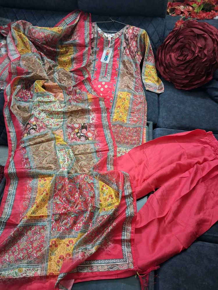 Elegant Printed Kurta Set razwadi