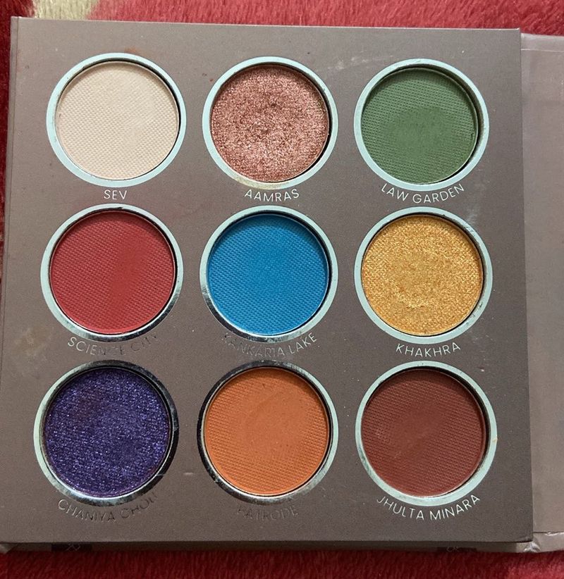 All in one makeup book and eyeshadow pallete