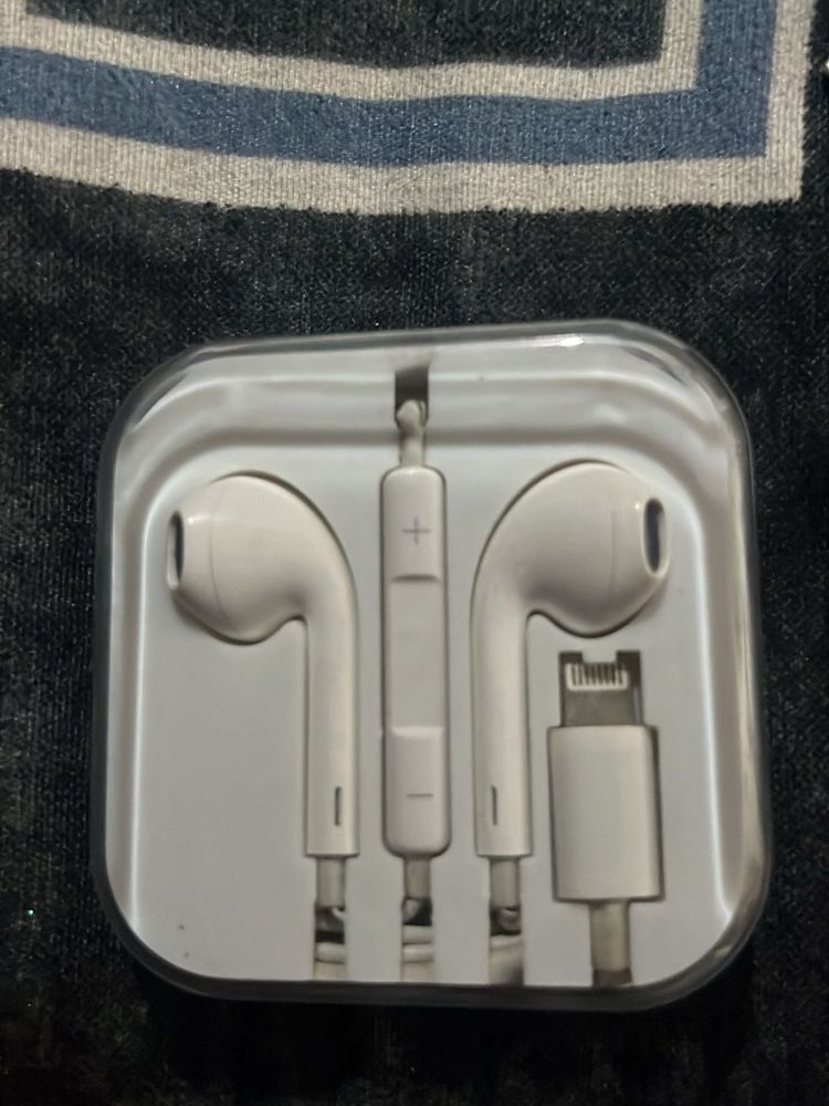 Apple EarPods