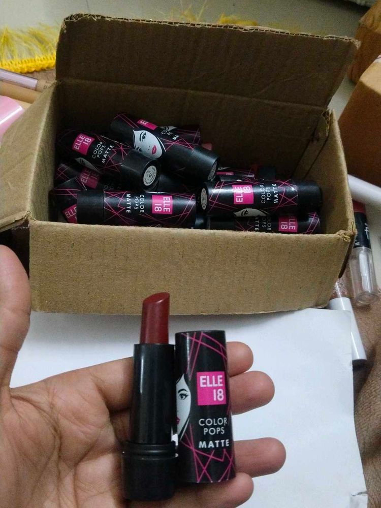 ELLE 18 Color Pops Lipstick