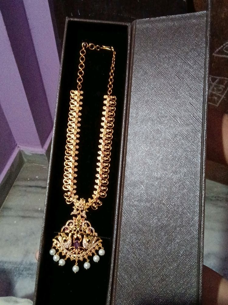 Elegant Gold-Plated Necklace