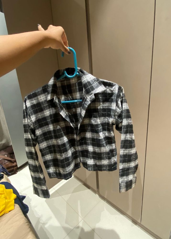 Cropped Shirt