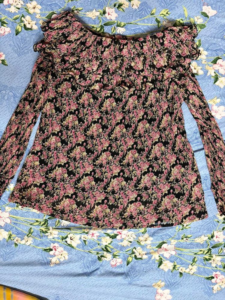 Off Shoulder Top🖤
