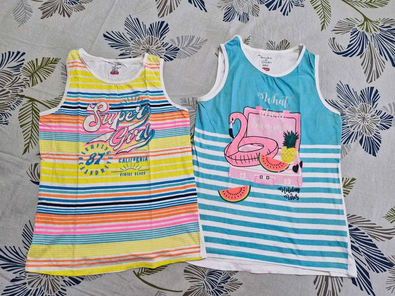 Set Of 2 Sleeveless Shirt