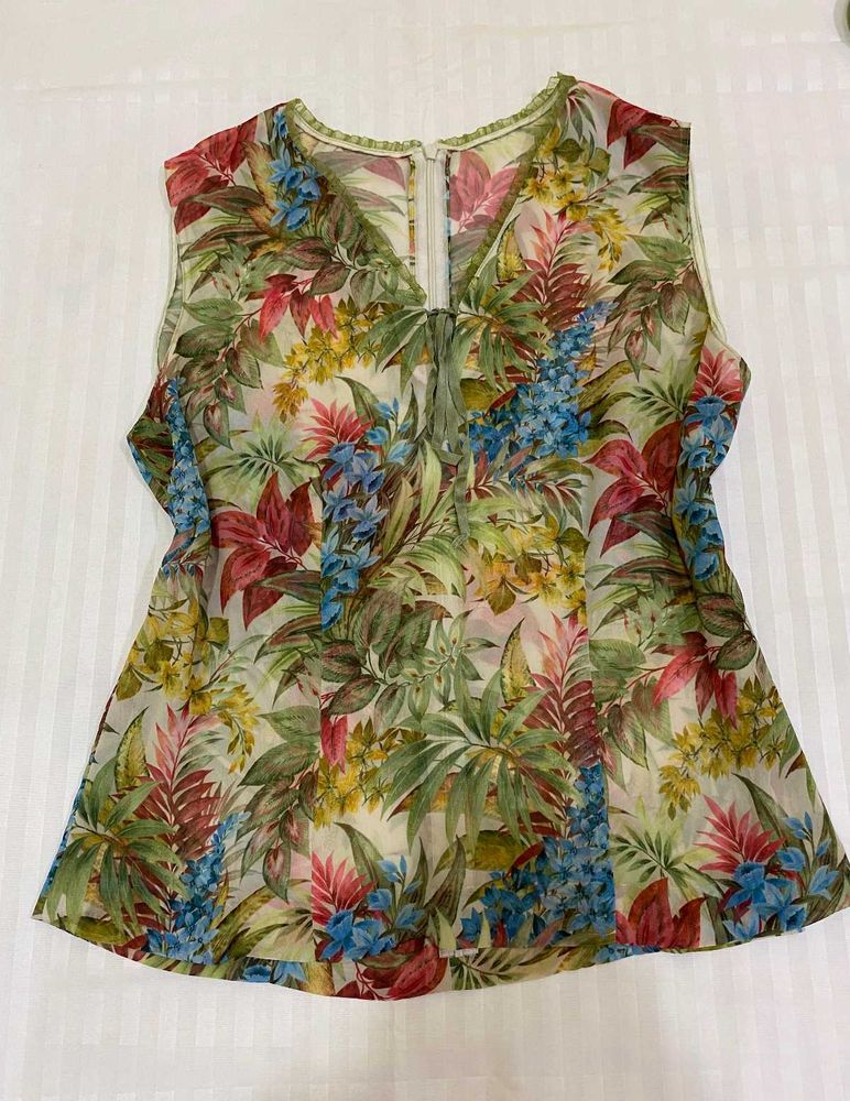 Floral Print Sleeveless Top
