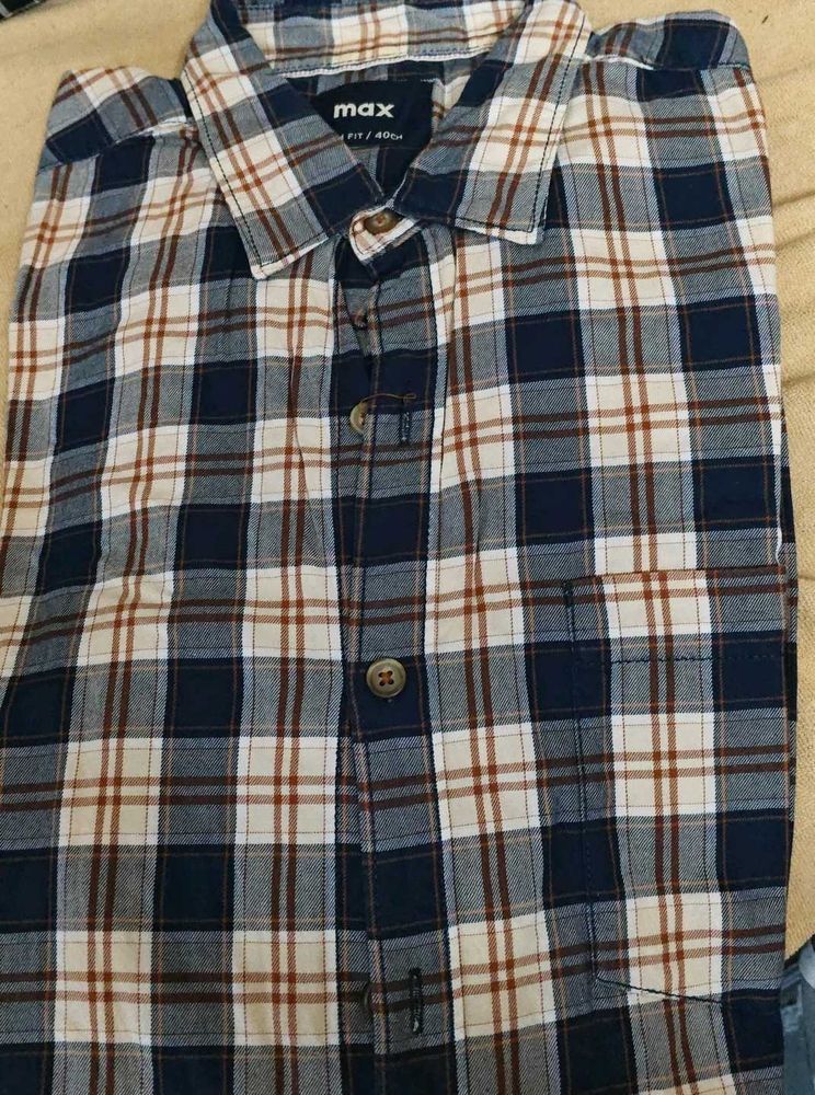 Checked Men&#39;s Shirt