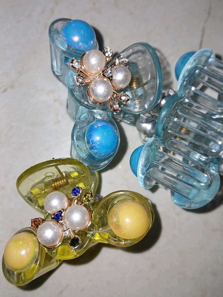 Cute Lil claw clips that will elevate your look