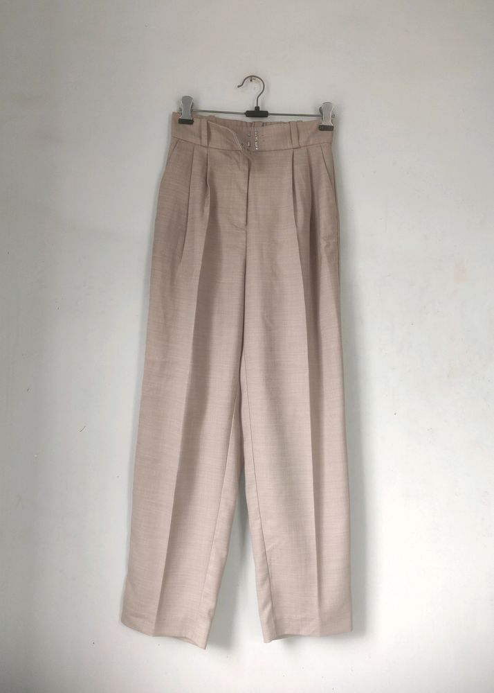 H&amp;M STRAIGHT FIT TROUSER