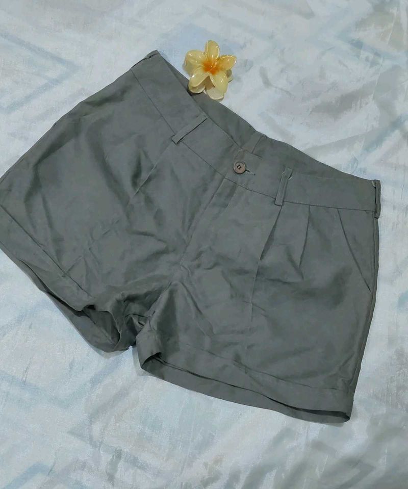 Gray Casual Shorts🖤