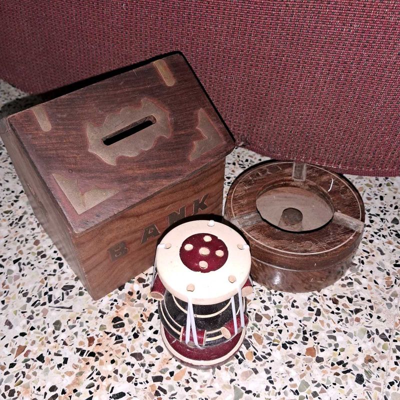 Wooden Showpieces