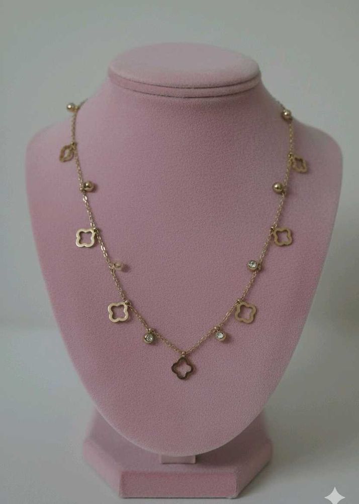 clover motif necklace anti tarnish