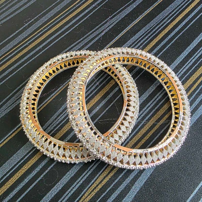 Stylish Bangles/Kadas