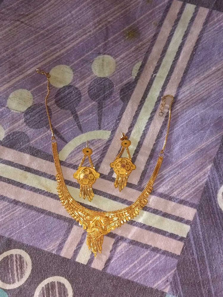 Elegant Gold-toned Necklace and Earring Set