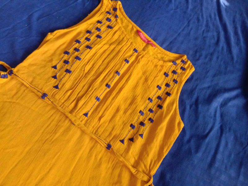 Dress / Kurta For Women (30-34)