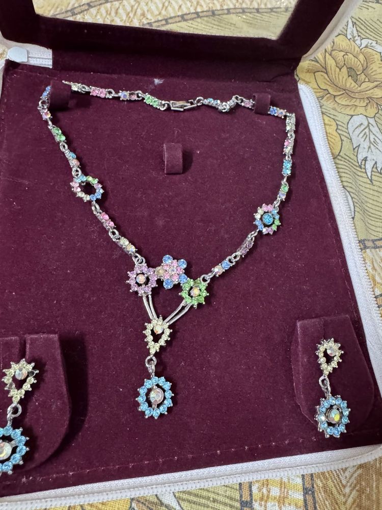 Sparkling Floral Jewelry Set