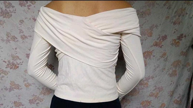 Off-Shoulder Long Sleeve Top