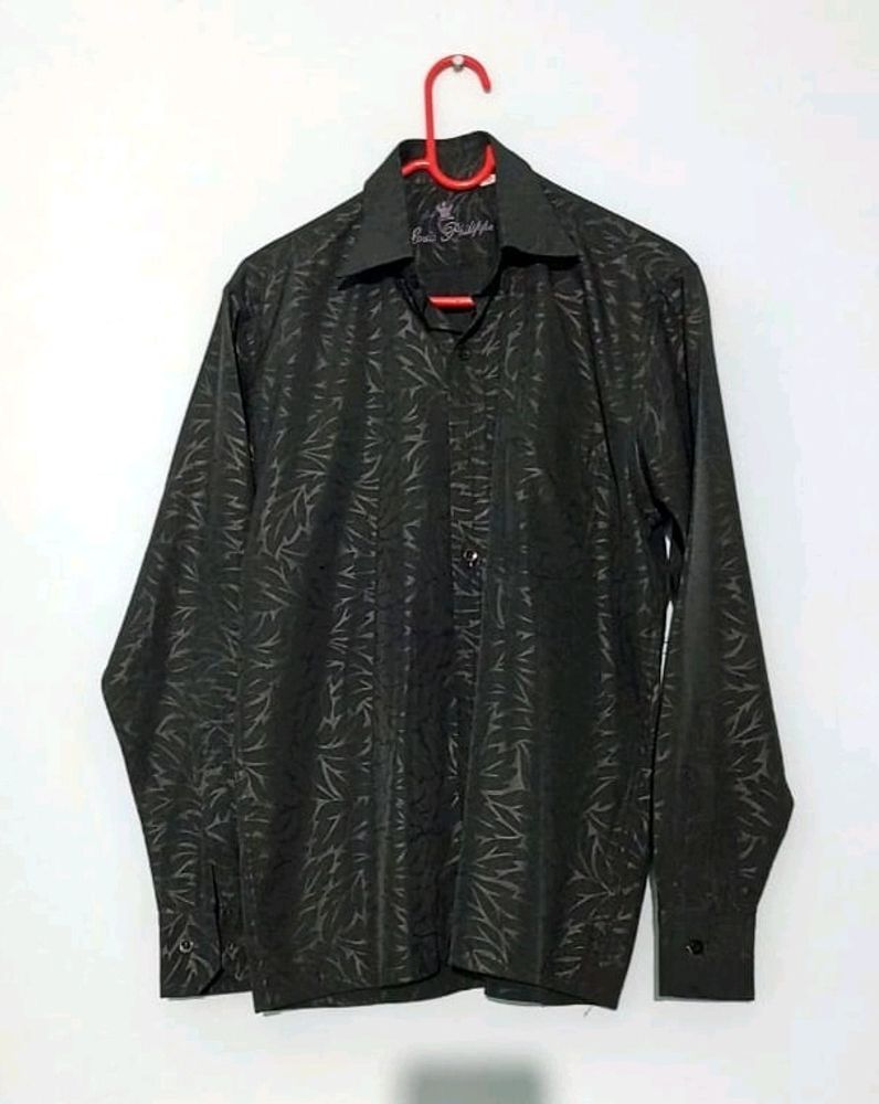 Man&#39;s Louis Philippe Black Shirt (Unused)