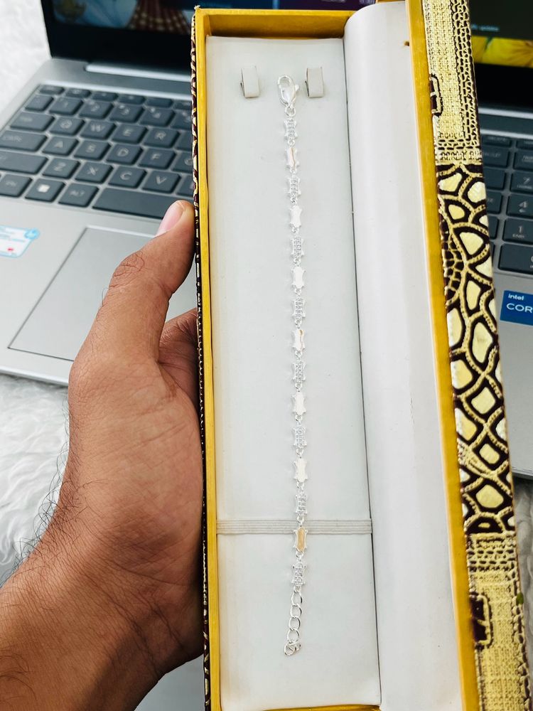 pure 925 silver bracelet wt:4.500gm