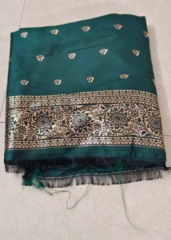 unstitched  Banarasi sari