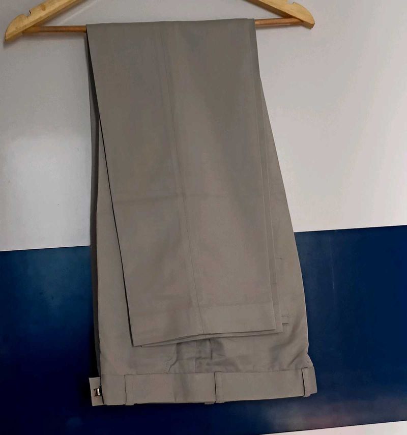 Men&#39;s Grey Straight Pants