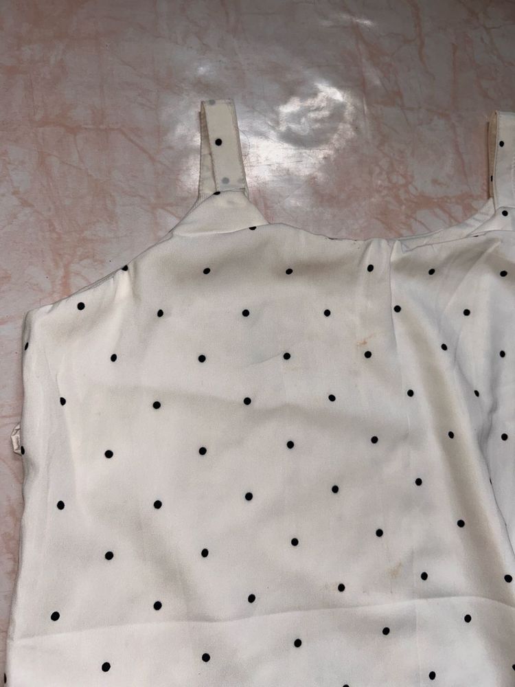 Polka Dot Cami Top🤍🖤