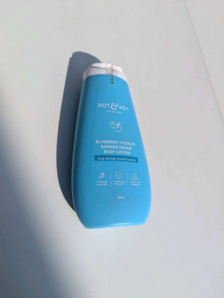 Dot &amp; Key Body Lotion