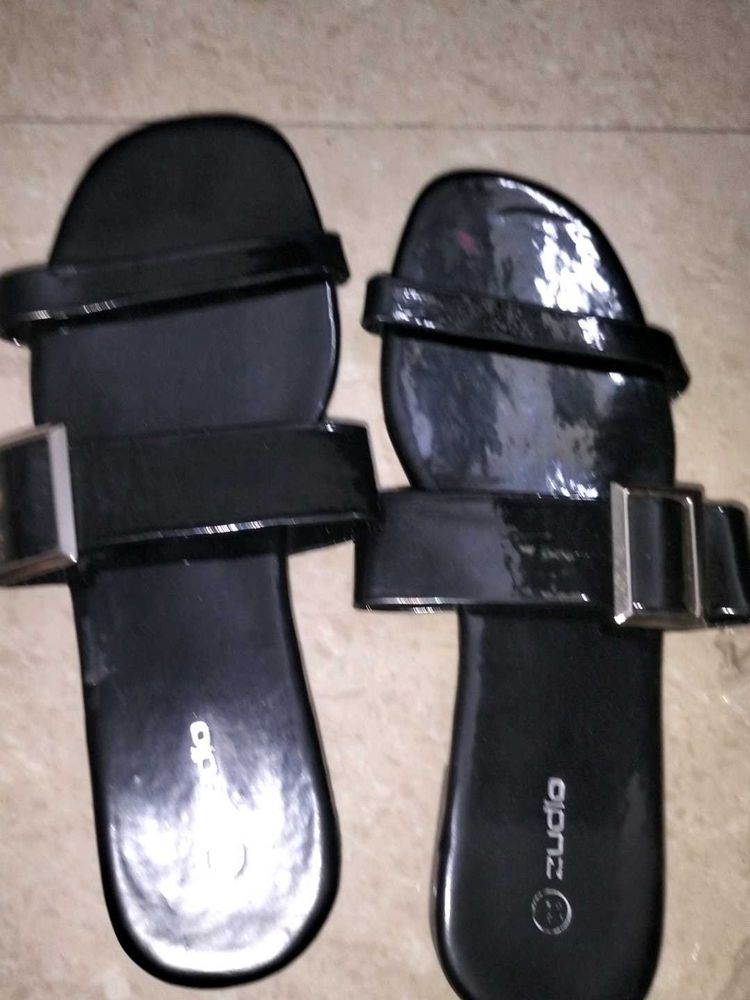 Zudio Black Flats