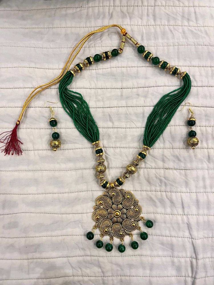 Green Beaded Necklace &amp; Earring Set