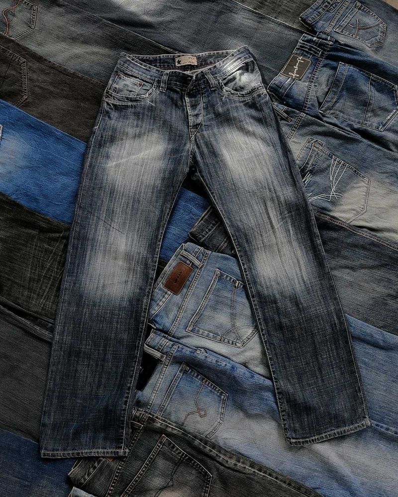CELIO STRAIGHT FIT DENIM JEANS