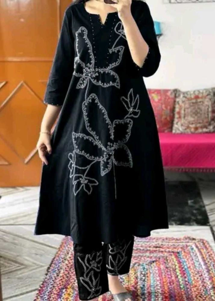 Black Embroidered Kurta Set 💫
