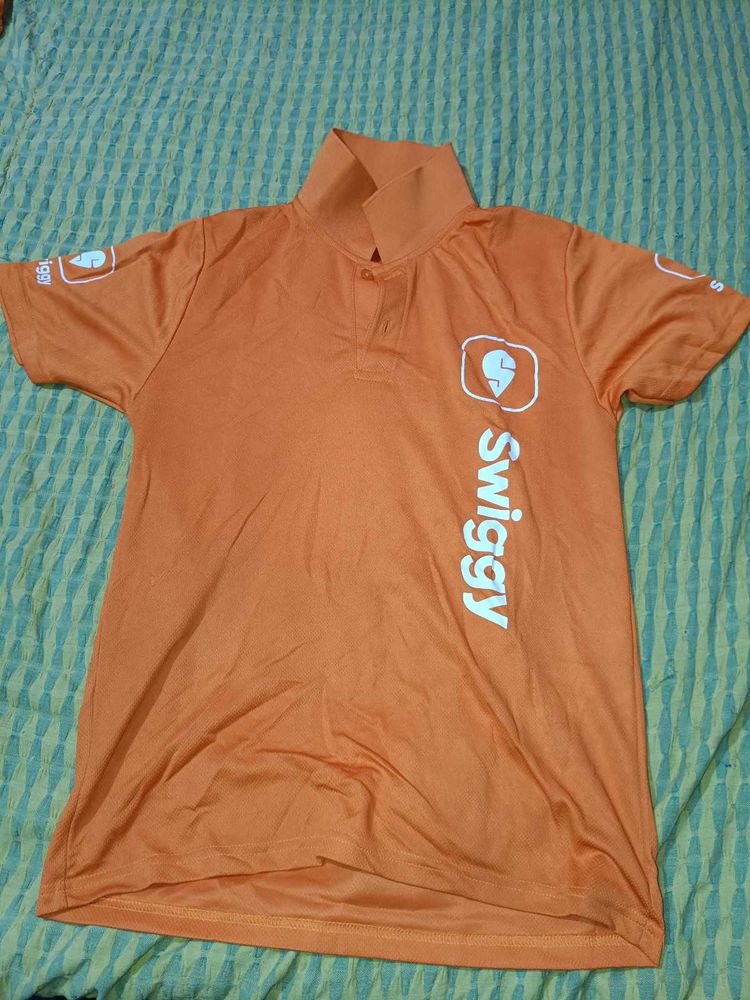 3 Blinkit Yellow T-shirt and 4 Swiggy tshirt
