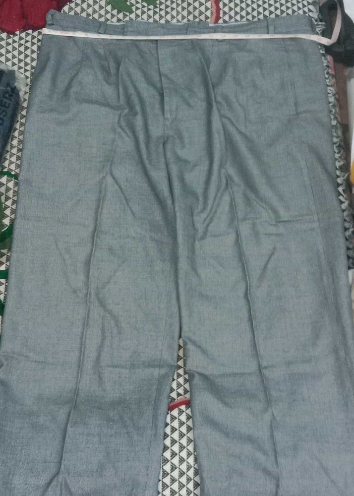 Stitched men&#39;s pants