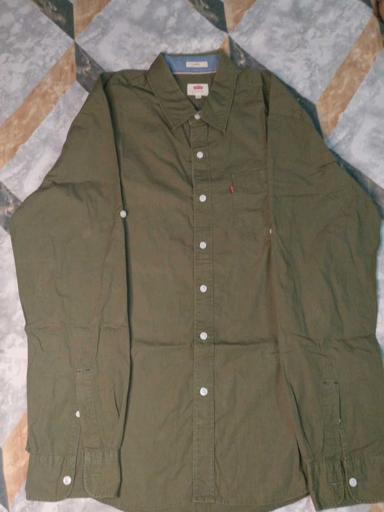 Levi&#39;s Olive Green Shirt