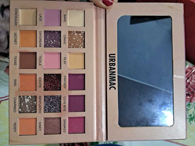 UrbanMac Eyeshadow Palette